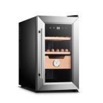Thermoelectric cooling cigar humidor